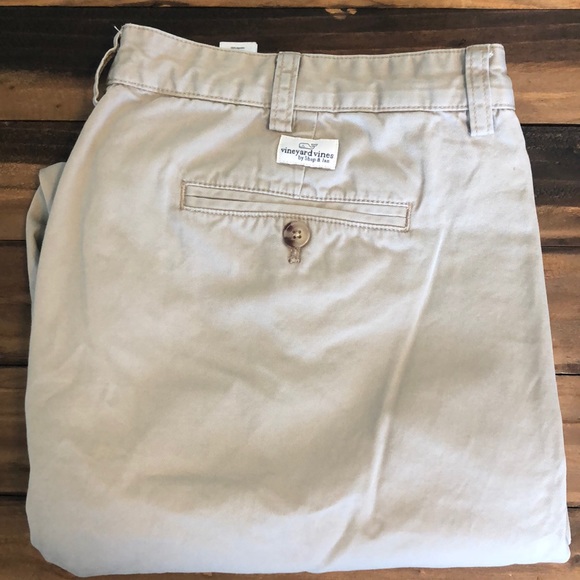vineyard vines khakis